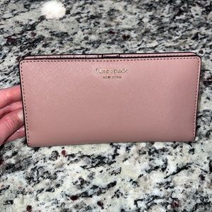 Kate Spade Slim Fold Wallet ♠️